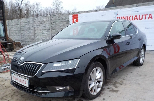 Skoda Superb cena 37900 przebieg: 405193, rok produkcji 2017 z Krynki małe 407